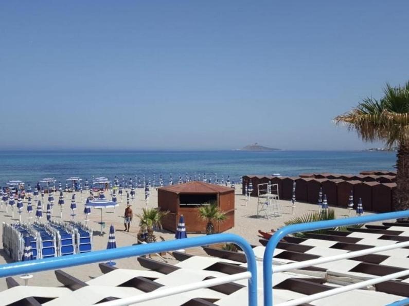 New Island Hotel Isola delle Femmine Buitenkant foto